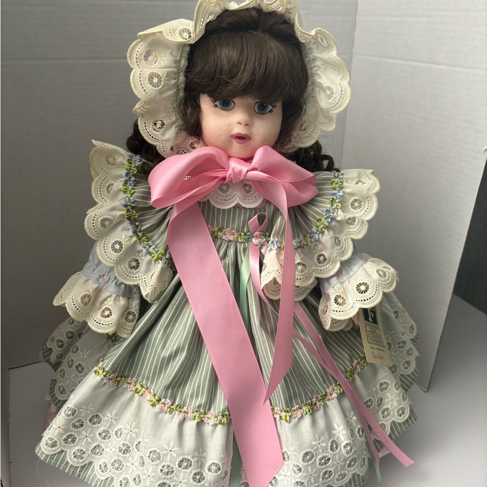Pittsburgh Originals By Chris Miller Musical Doll 19" Felt/Cloth Christine